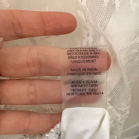 Alice + Olivia White Lace Mini Dress with Beaded and Tulle Hem - Picture 7 of 10